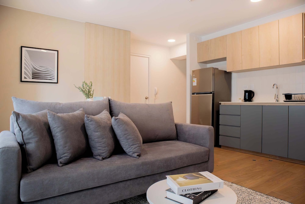 w Charming 2BR Stay in Miraflores