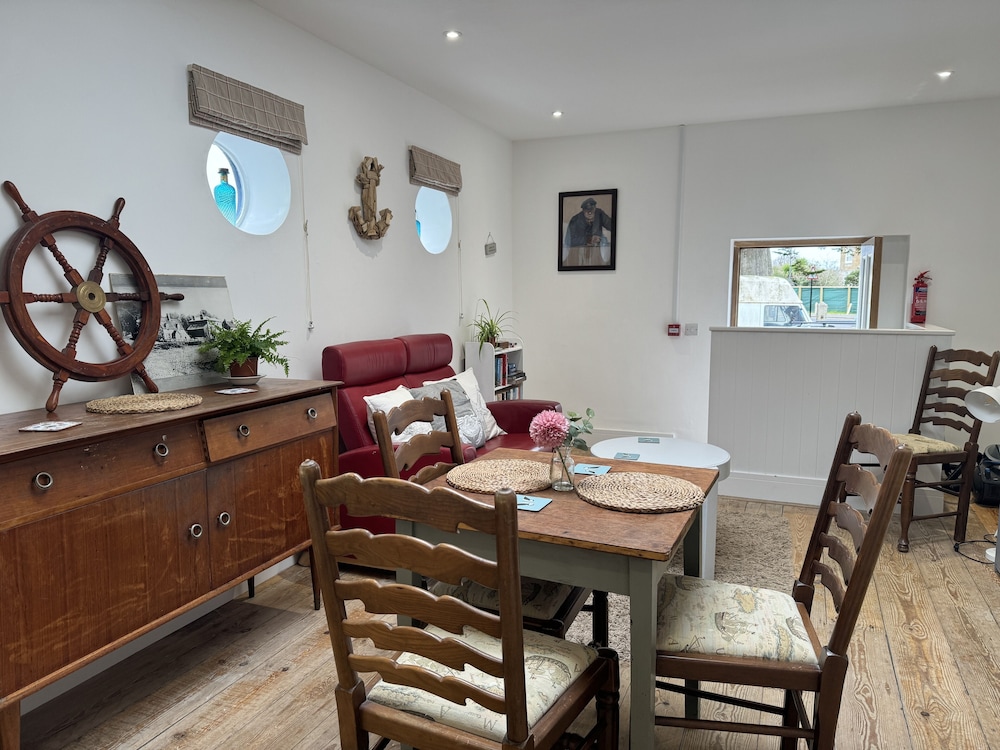 The Pilot Boat Inn
