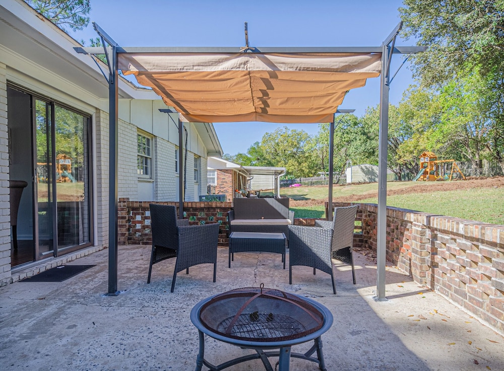 Spacious 4BR Columbus Home with GameRoom