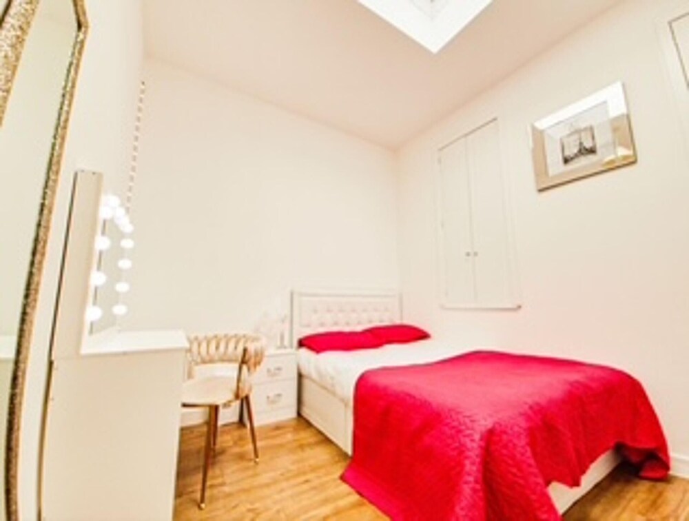 Orpington Cozy Retreat With 3 Bed
