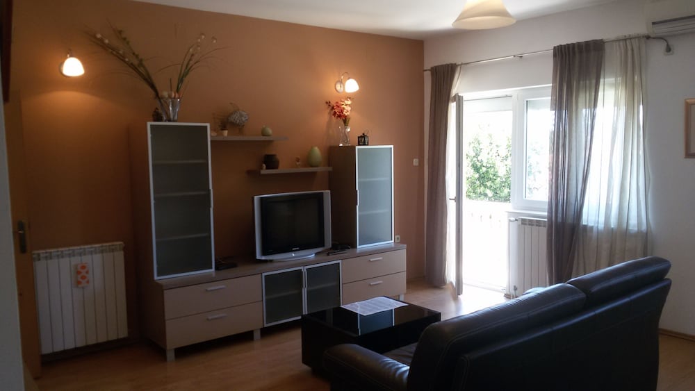 Apartmani AiA