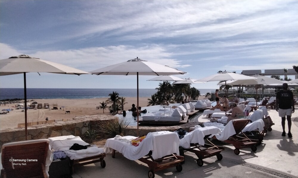 Ocean view beach suite