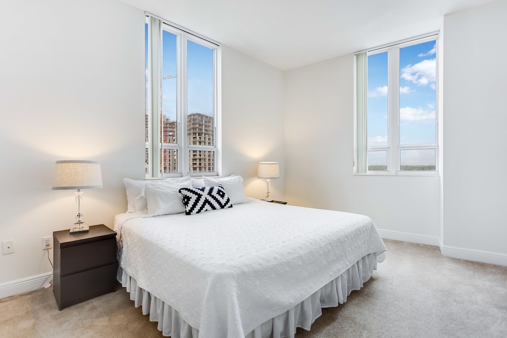 Towers of Dadeland by Miami Vacations