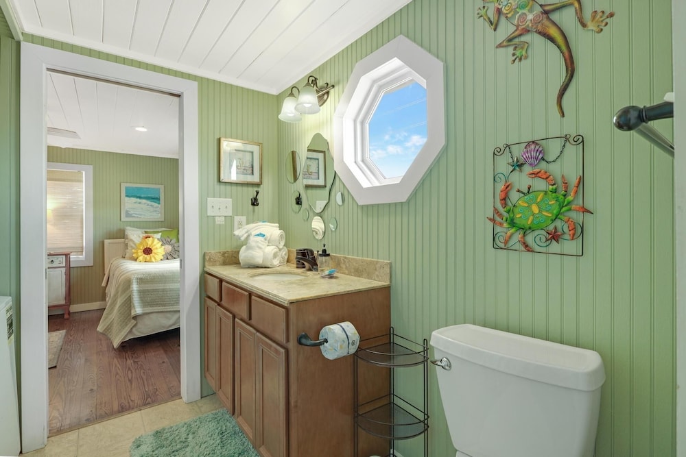 West Beach  3 Bedroom Cottage by RedAwning