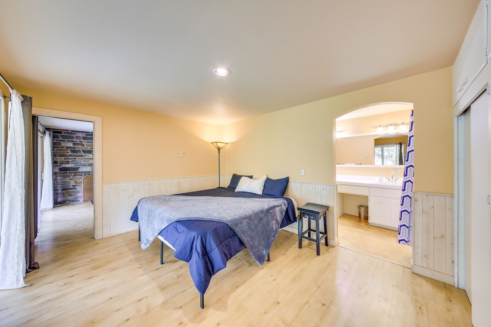 Sandpoint Vacations - 12 Mi to Schweitzer: Spacious Home w/ Deck! - Property Image 27