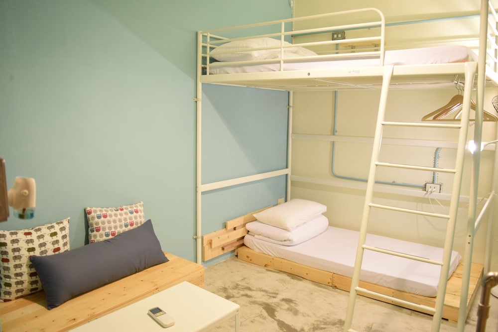 Lane62 Hostel