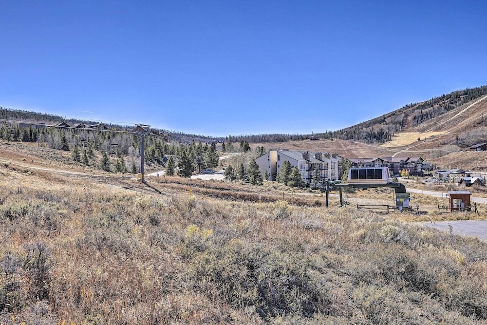 Ski-in/out Granby Condo w/ Mtn Views + Balcony!