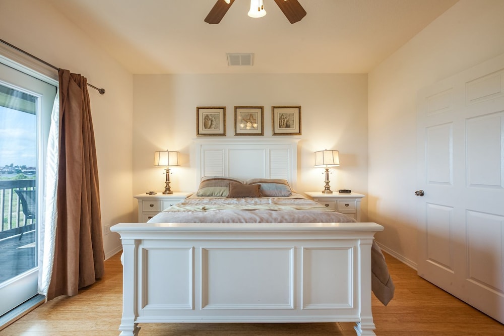 Sandy Hook by Ryson Vacation Rentals