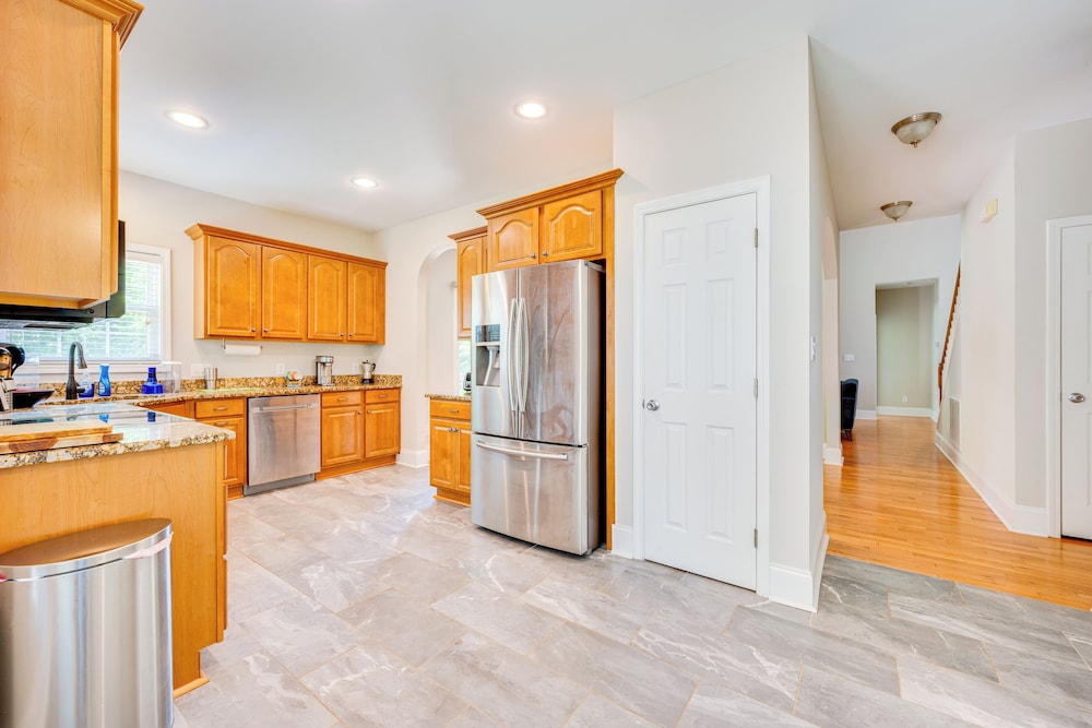 Boat, Fish & Hike: Home w/ Deck in Mooresville!