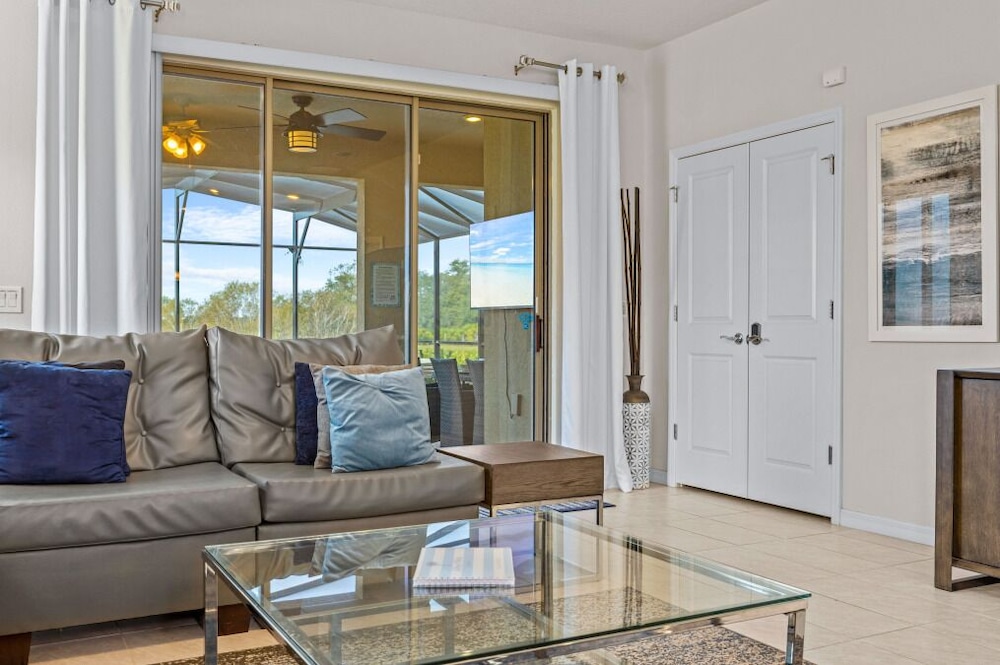 Solterra 6Br Luxury Villa W/ Pool & Resort Access