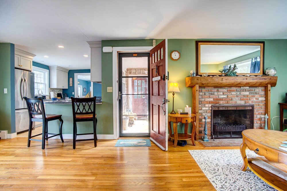 Cape Cod Home on Long Pond: 2 Mi to Ocean! view 4