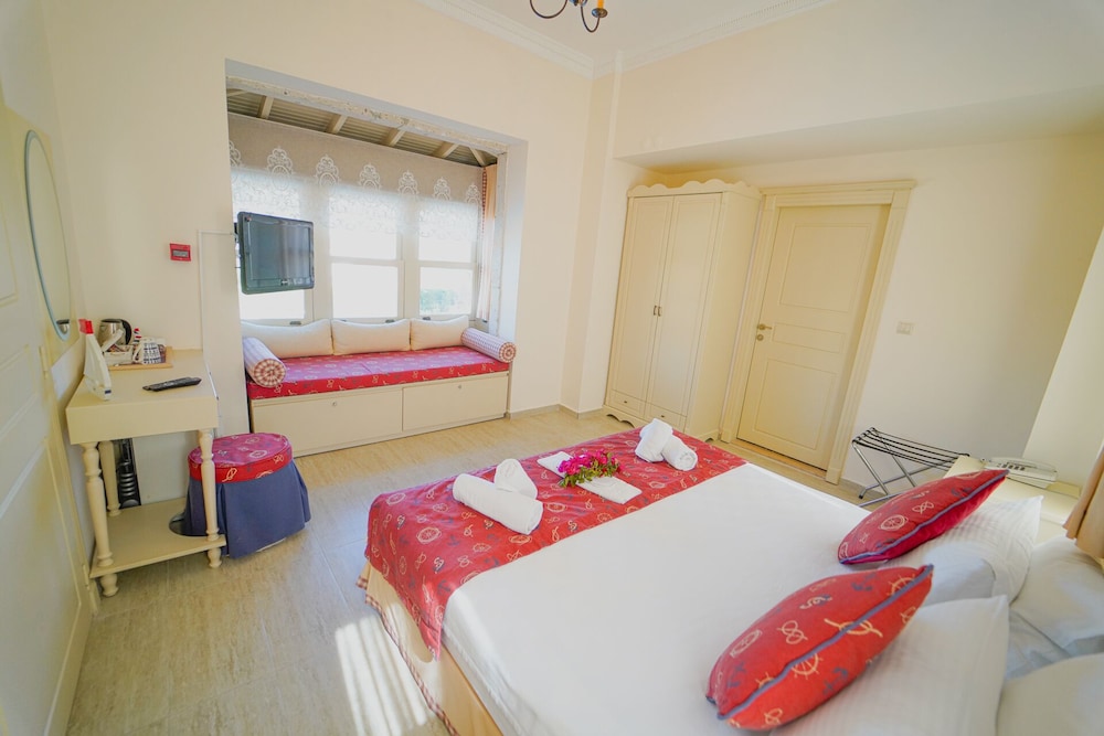 Alacati Marina Palace Otel - Image 50