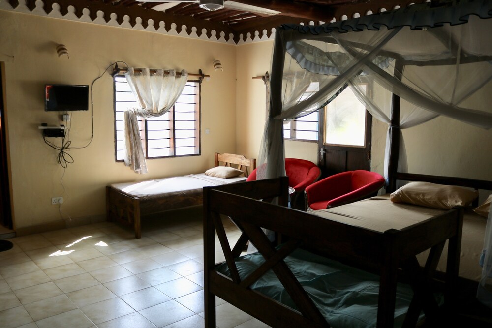 Room-a Wonderful Beach Property in Diani view 3