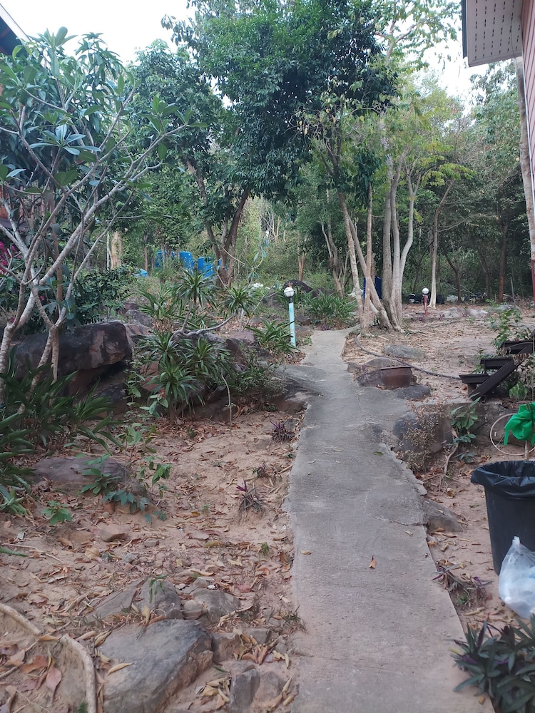 Phi Phi Jungle Hill Bungalow