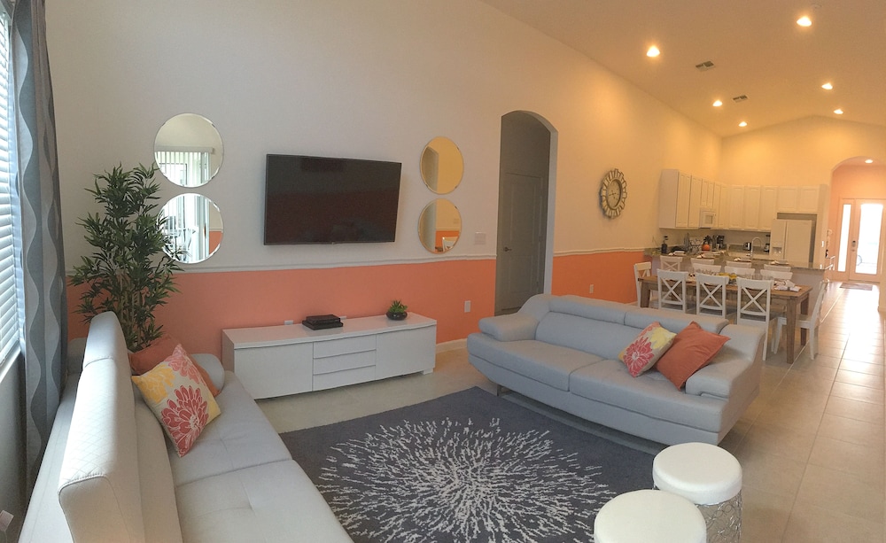 Sonoma Resort by VHC Hospitality