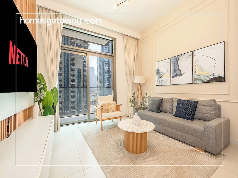 Chic 1BR Burj Crown Boulevard View