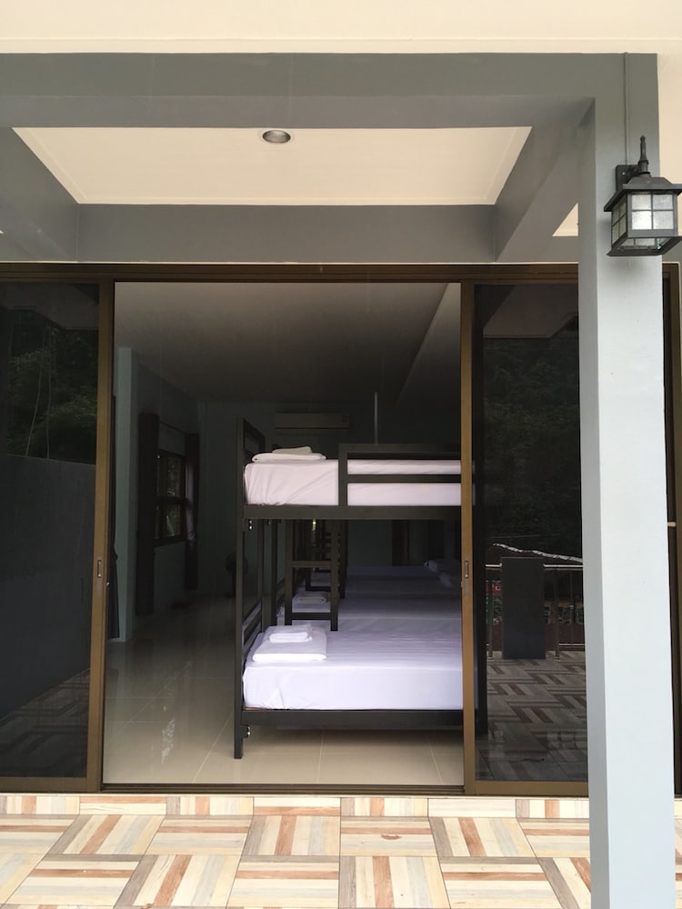 Khao Sok Secret - Hostel