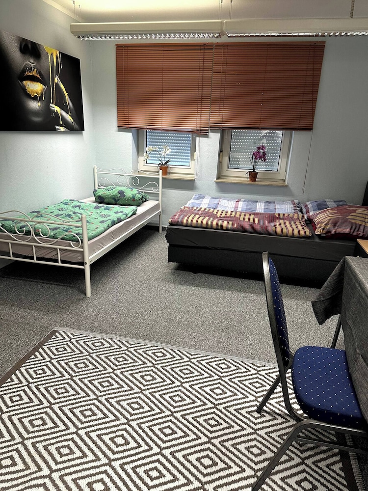Large Accommodation for up to 18 People Near Halle & Leipzig With Pool Table
