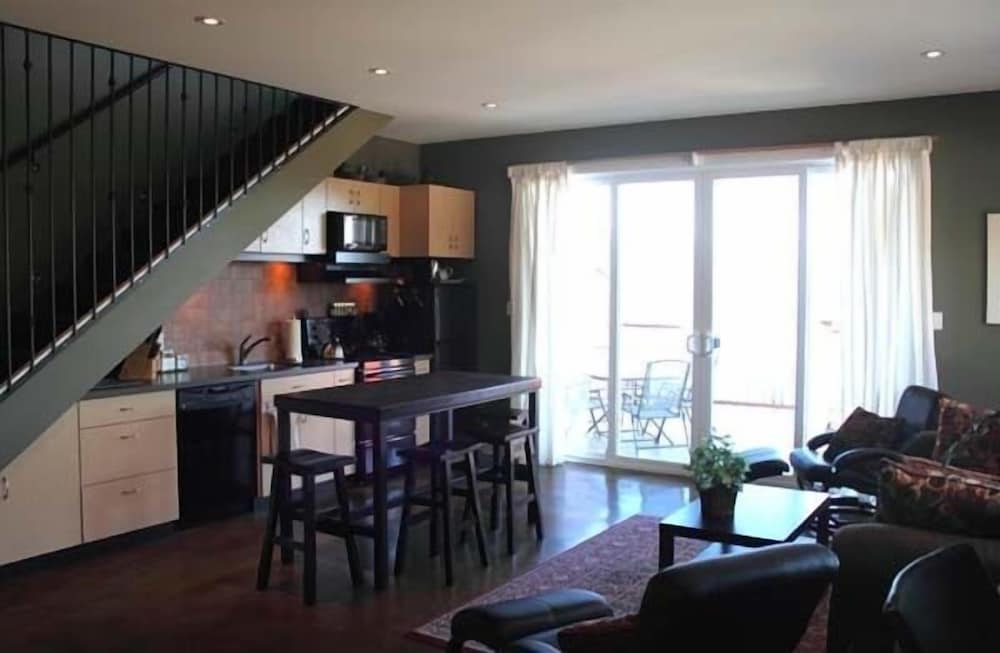 Crooked Tree Guest Suites