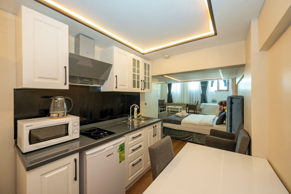 Aiza Suites - Image 22