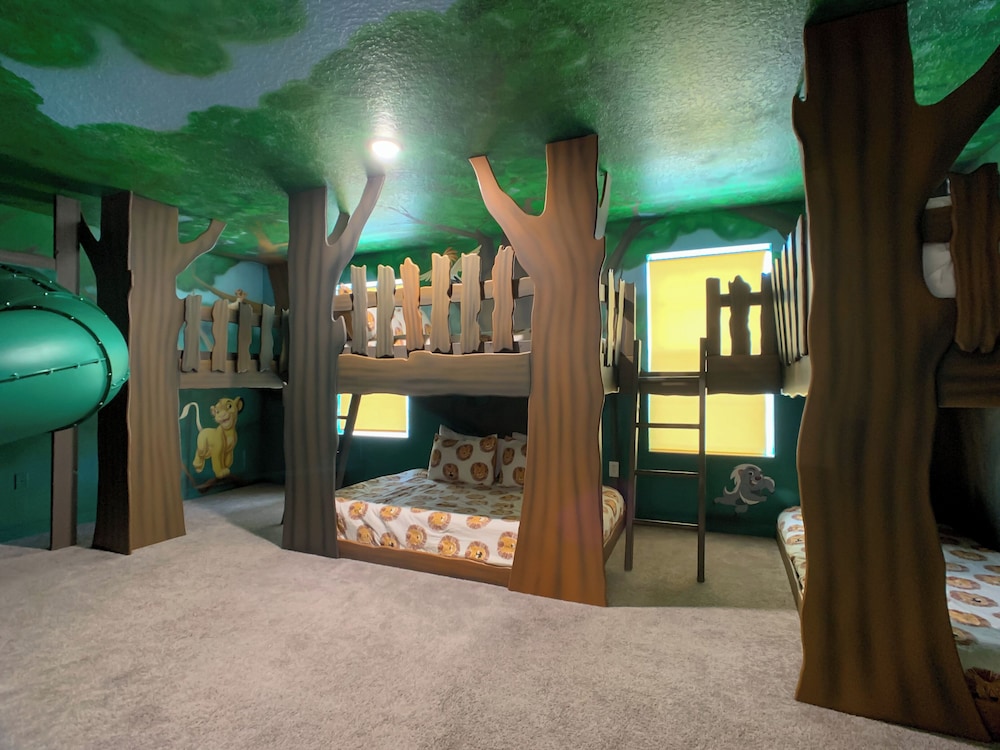 Family Villa Themed Rooms Near Disney