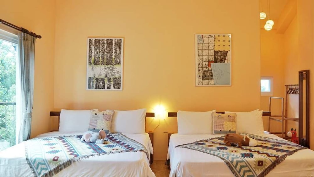 Bonjour Bebe Hostel