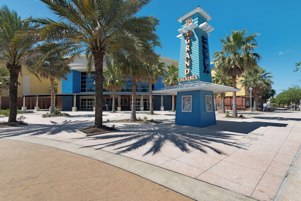 20th Floor Condo! Sleeps 8! Gulf Front Master Suite w/ Beautiful Gulf Views!