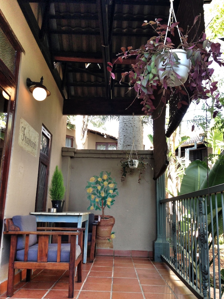 Waterhouse Guest Lodges 295 Indus Street