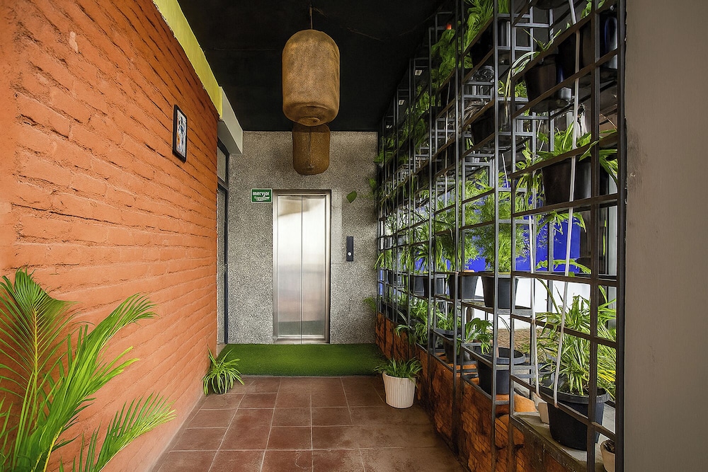 Fabhotel Clement