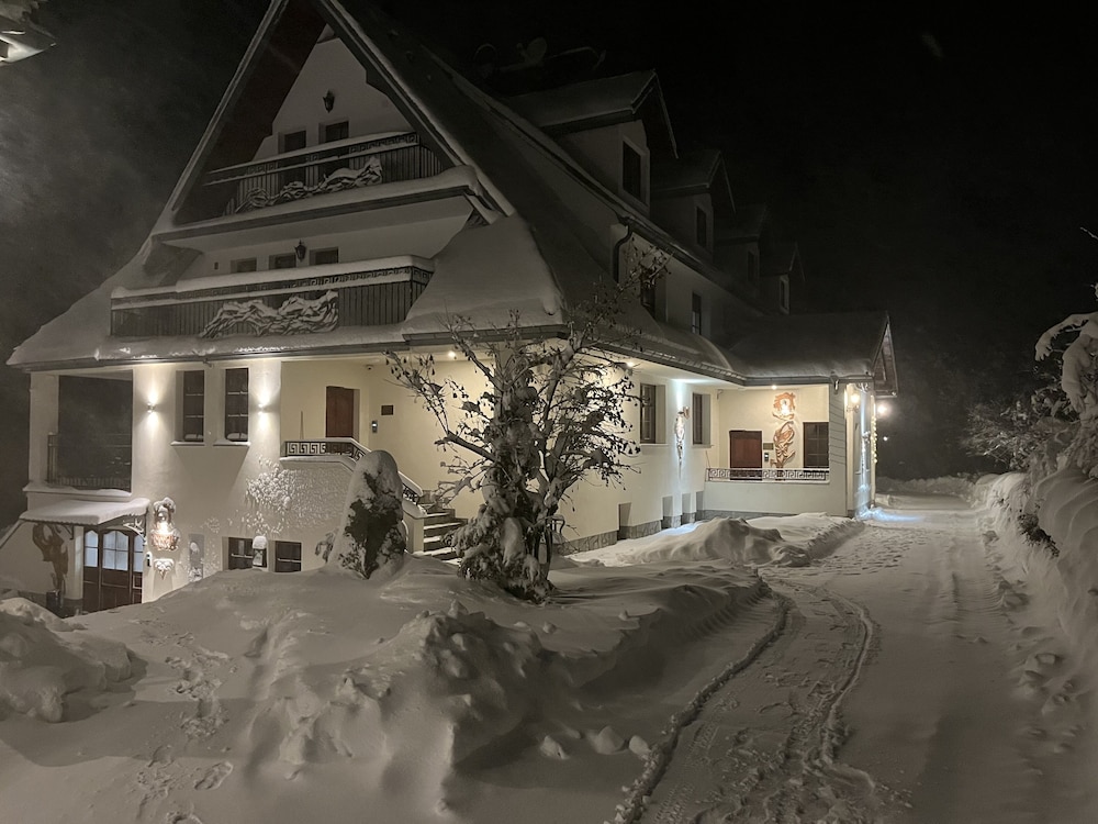 Photo 25