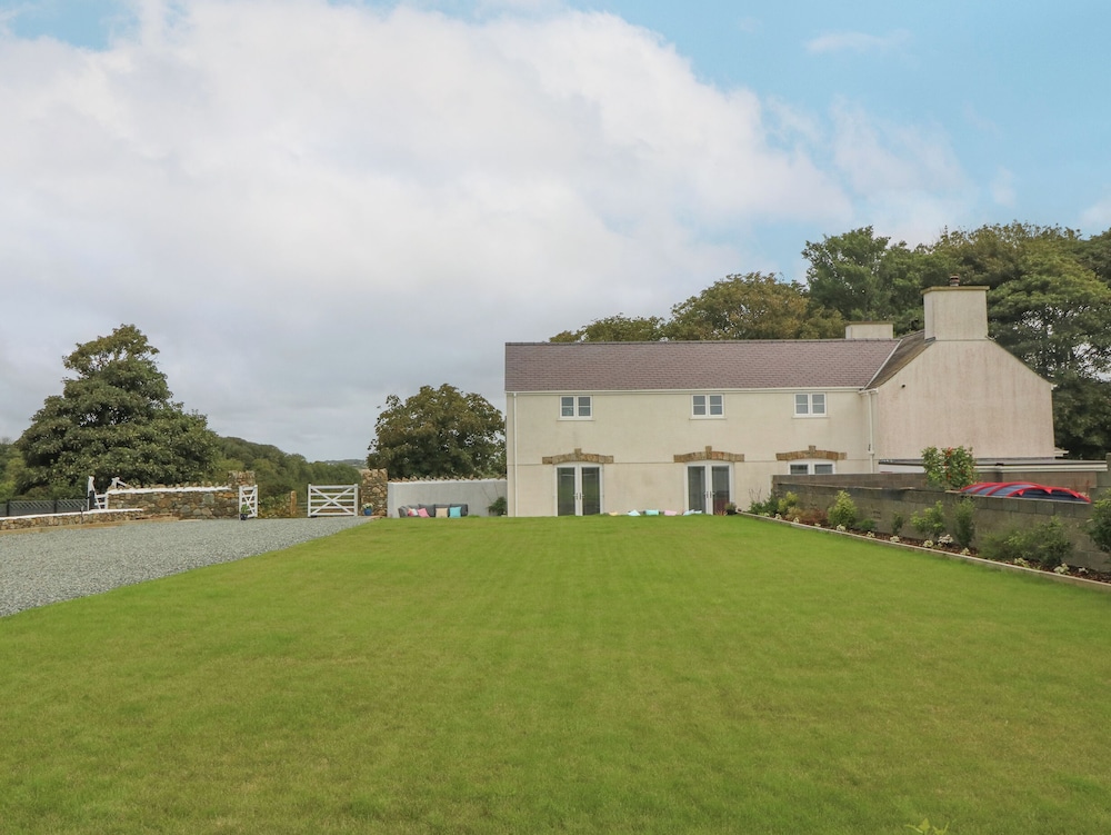Bryn Tirion