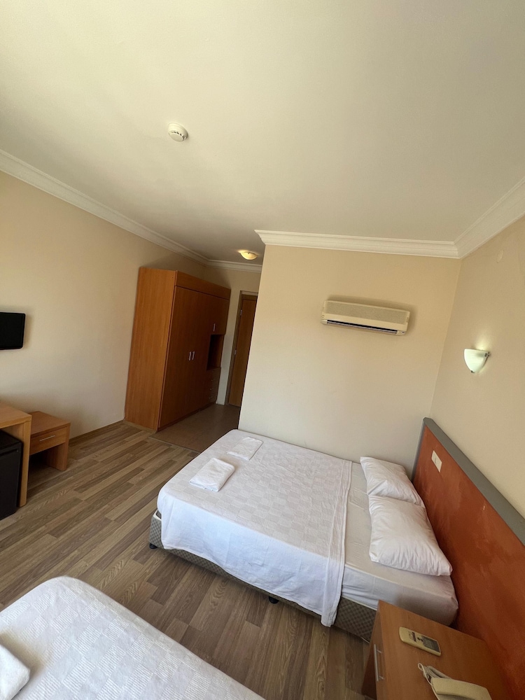 Rivador Hotel