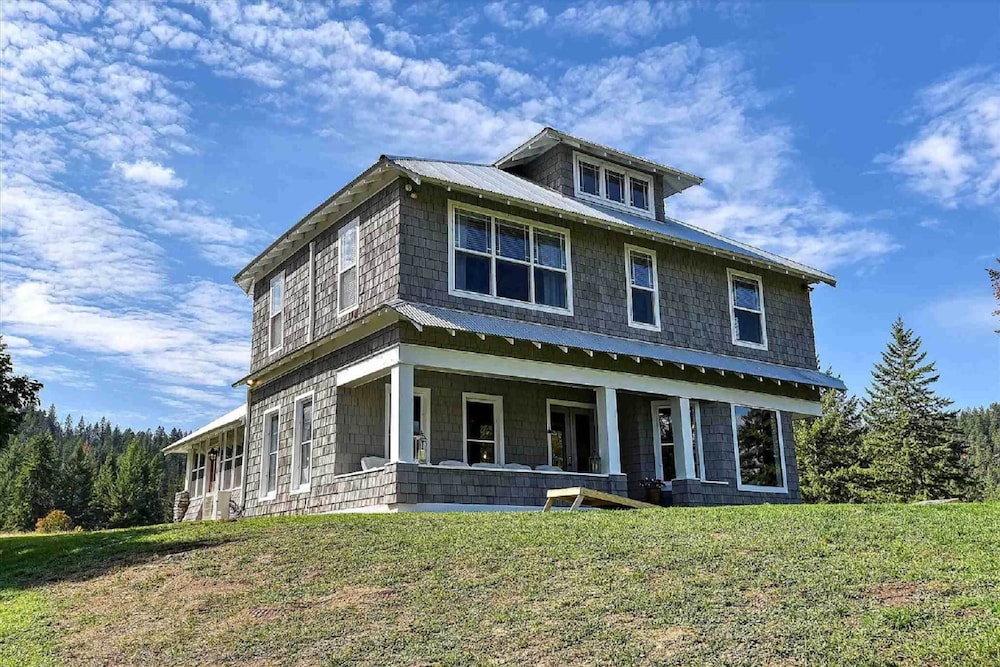 Scenic Loon Lake Adventure Retreat w/ Dock! view 5