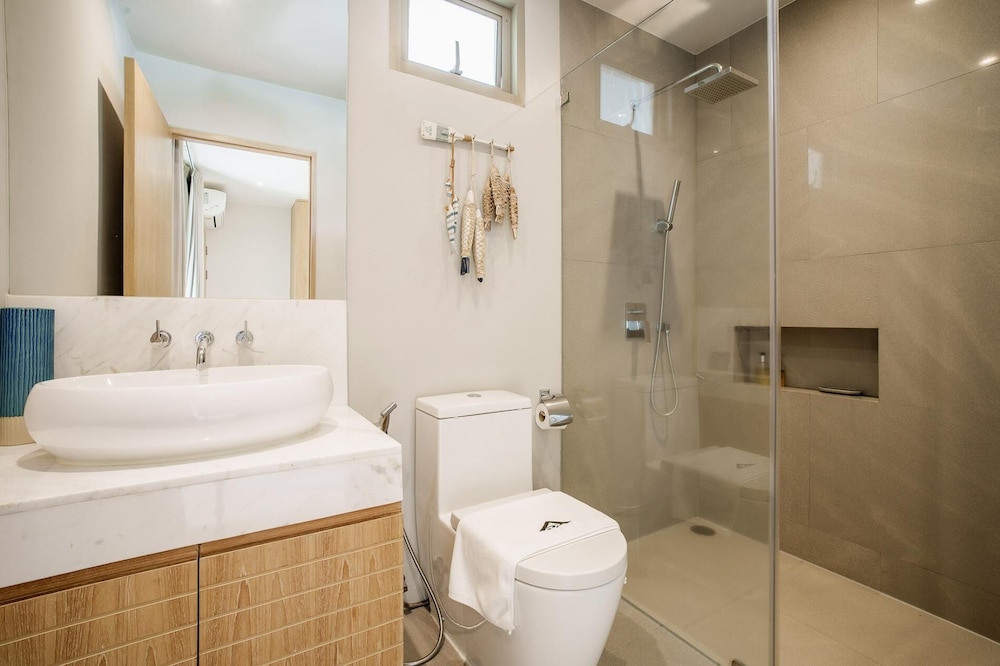 Stylish 3BR Pool Villa, Bang Tao + Airport Shuttle