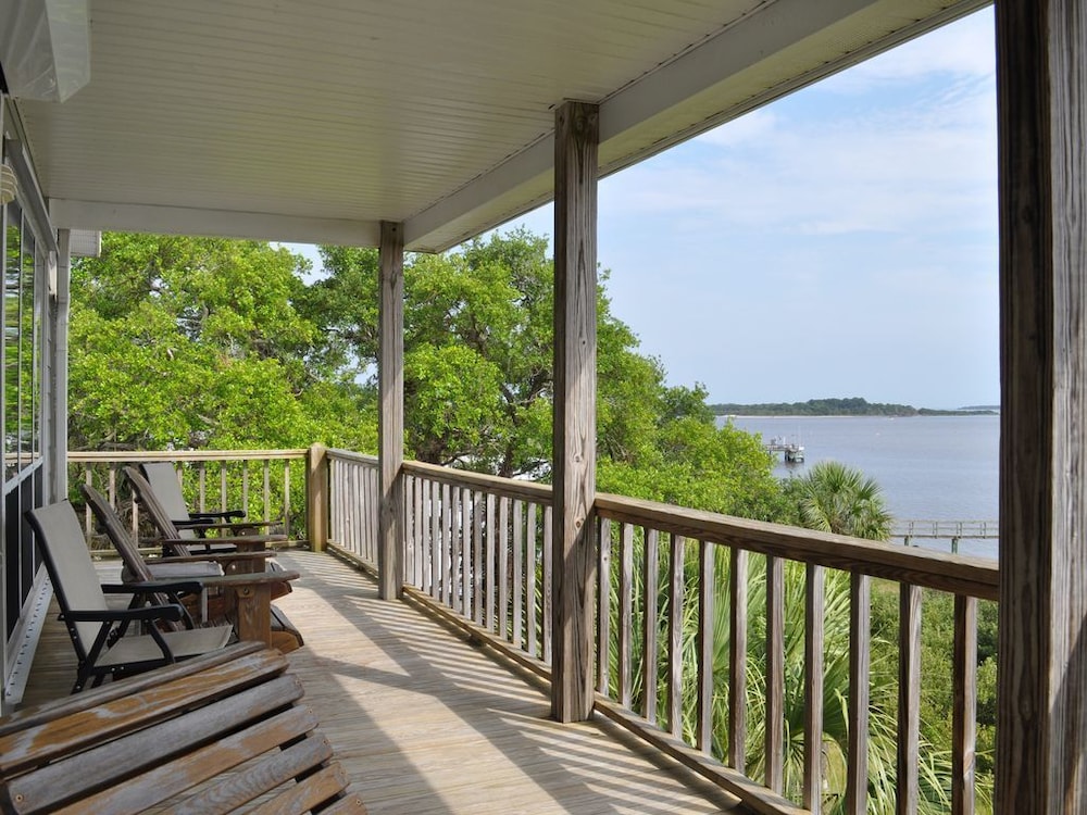 Seahorse Landing
