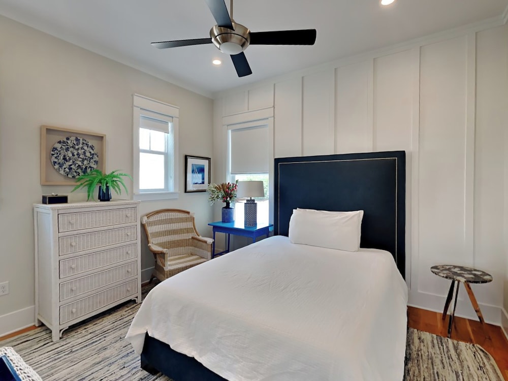 Sea La Vie In Grayton Beach by Southern Vacation Rentals view 5