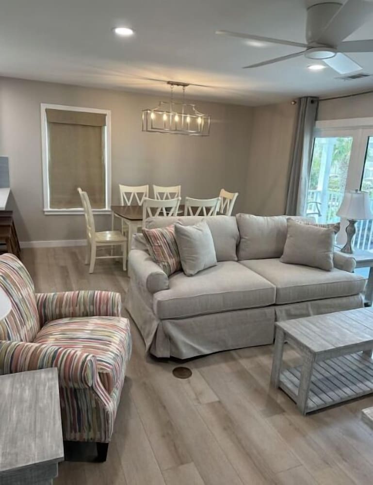 Beachside Villas 523