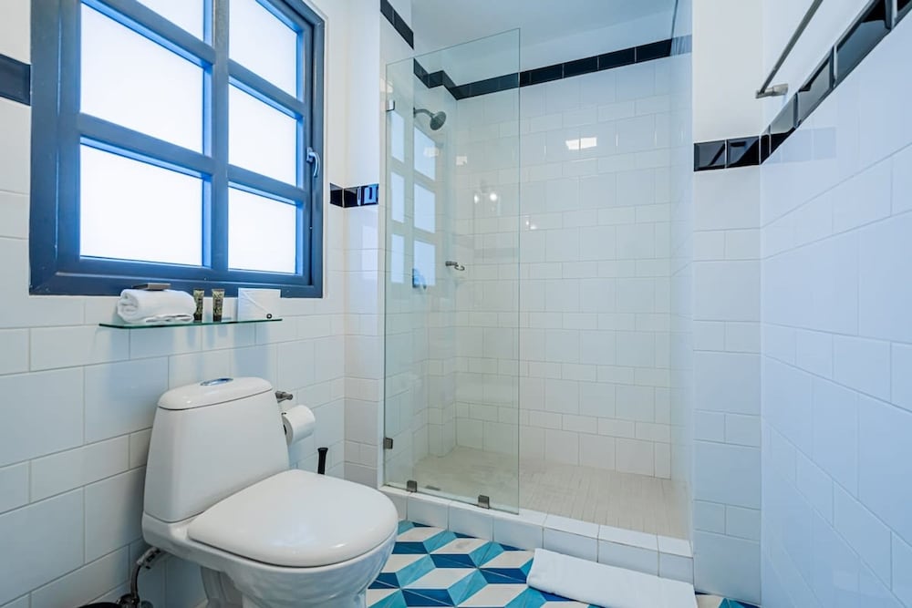 w Amazing 2BR in Santa Ana