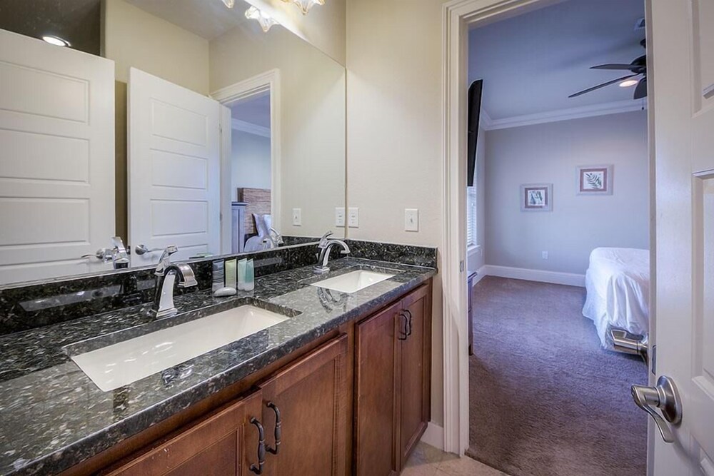 Acqualina 9 Bedroom Holiday Home by Five Star Properties