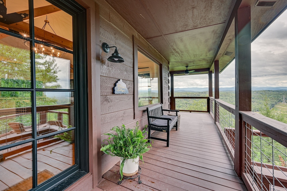 Relaxing Salem House With Boat Slip & Mtn Views! view 3