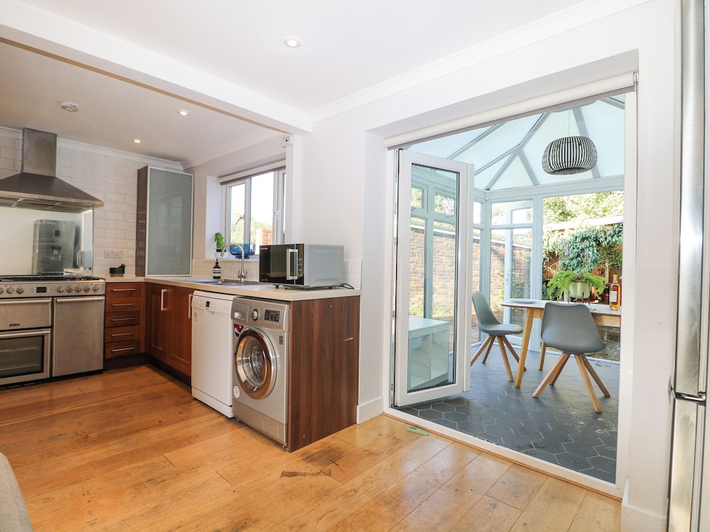 7 Daltons Place