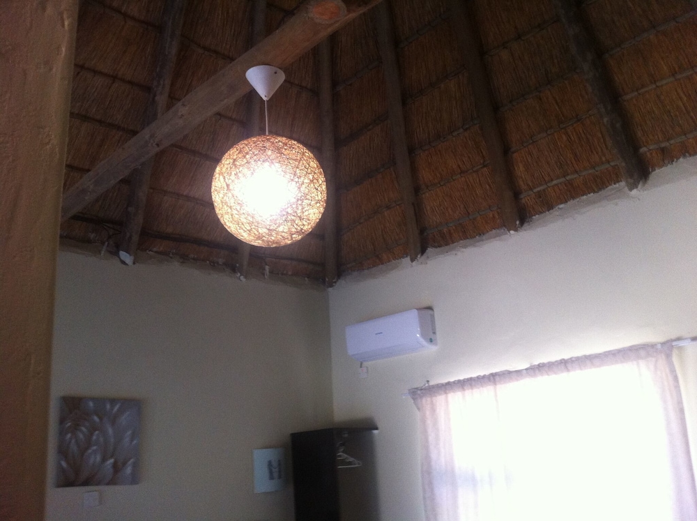 Shakawe Sands Lodge