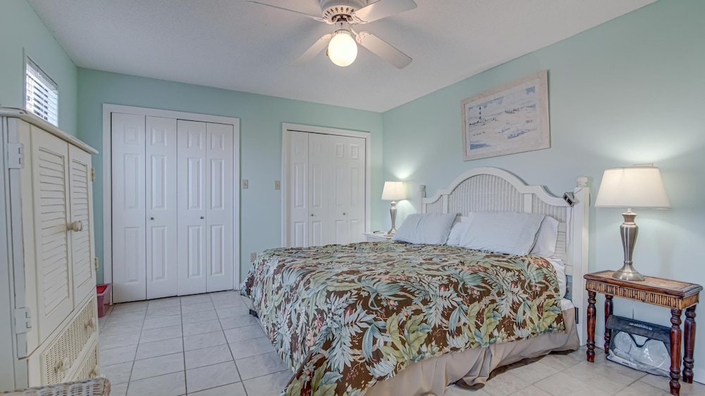Triple Seas by Southern Vacation Rentals