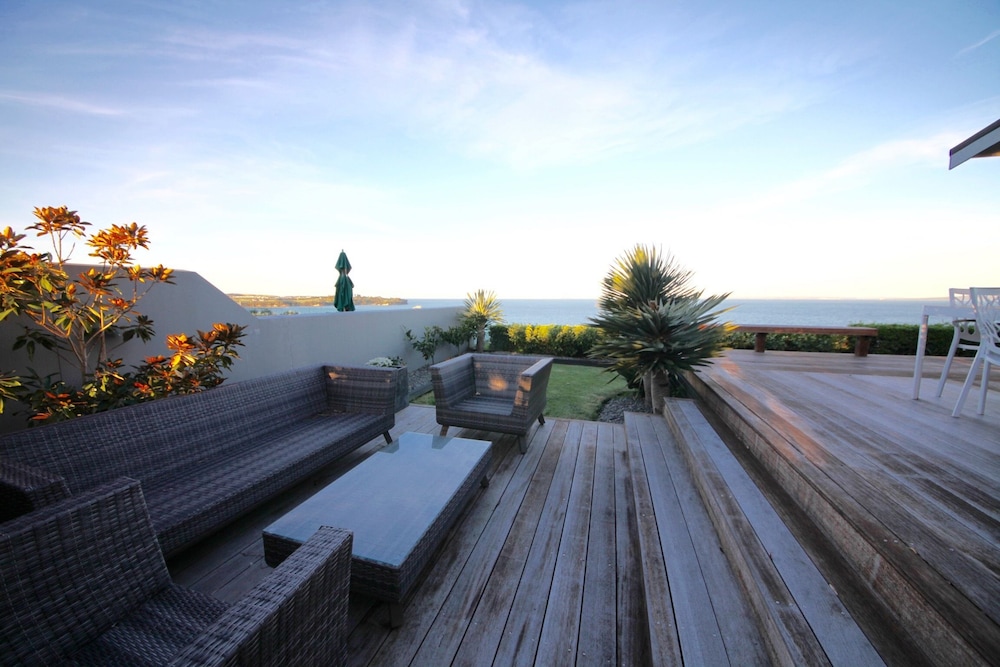Coastal Home with Admire Lovely Sea View view 5