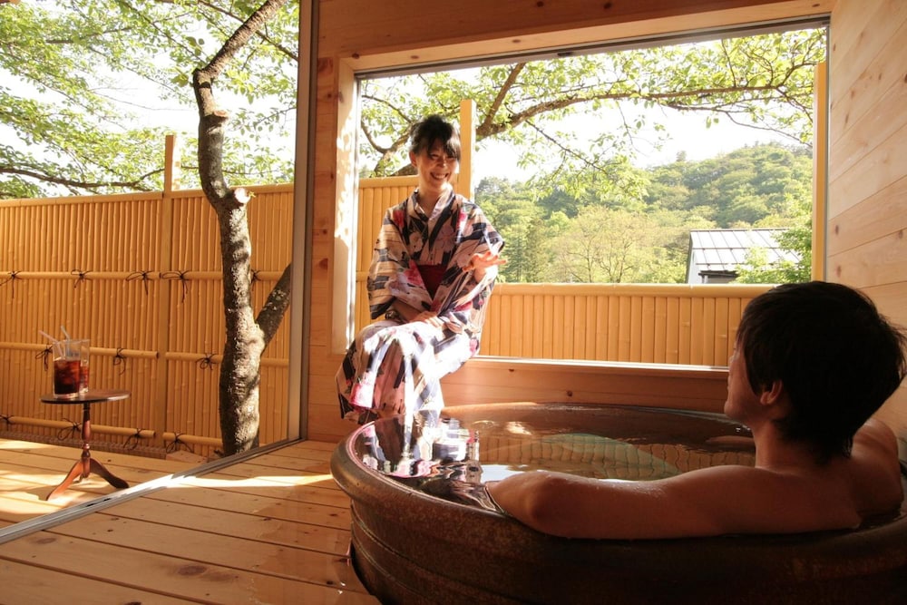 Nakaoyama Onsen Shosenkaku