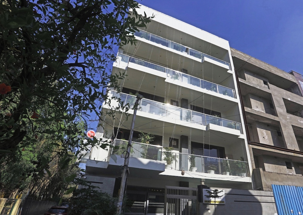 Hotel Aerostar Gold Near Yashobhoomi