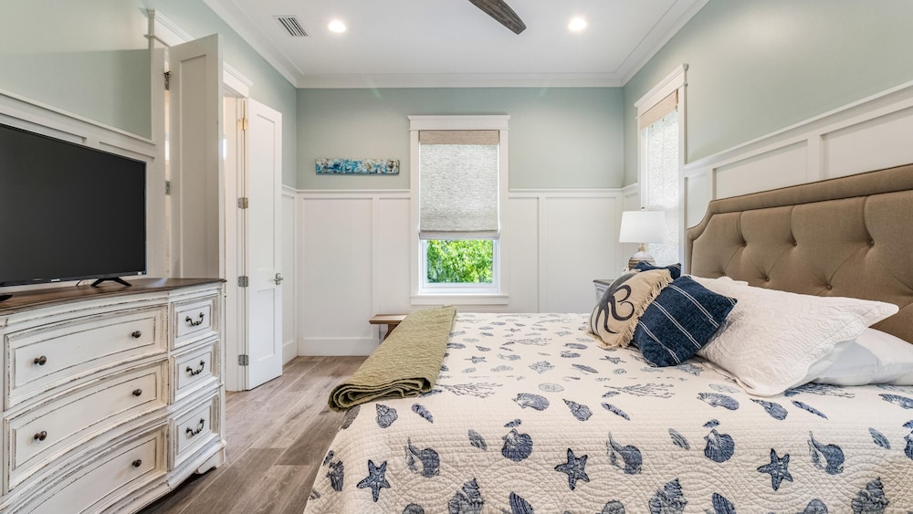 Beach Hangar by Southern Vacation Rentals