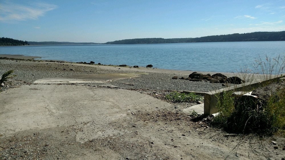 Harborview Getaway by Avantstay Walk to Beach