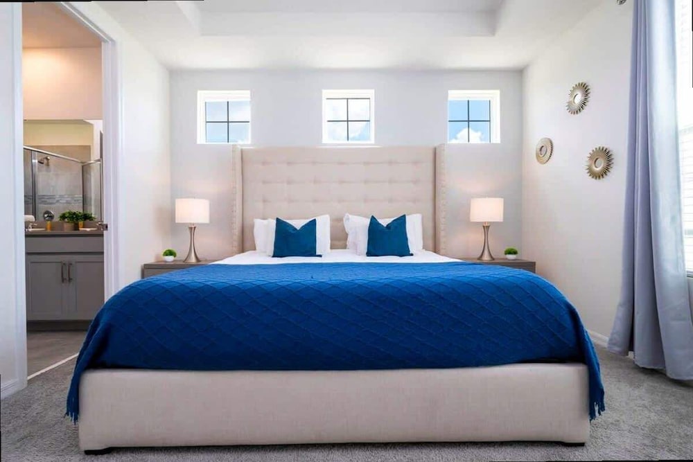 Splendid 6Bd w Private Pool Solara Resort 2154
