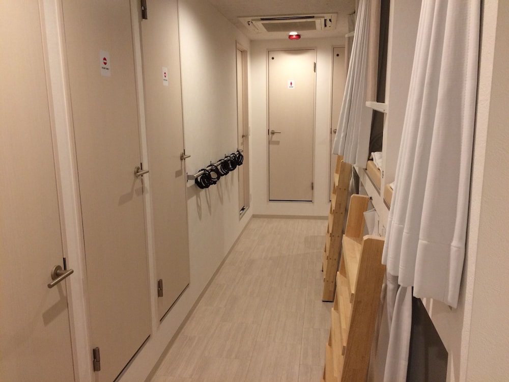 bnb+ Costelun Akiba - Hostel, Caters to Women